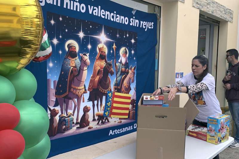 magen de la recogida de juguetes para nios afectados por la dana en Valencia.  EFE