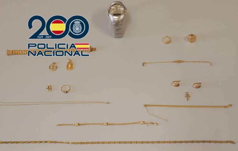 Imagen de parte de las joyas hurtadas facilitada por la Polica Nacional.

