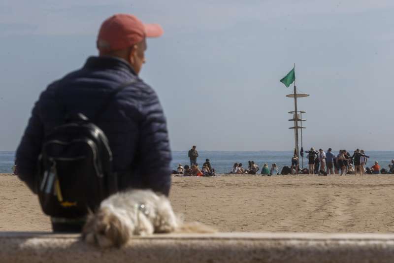 Imagen de archivo de la playa de la Malvarrosa, en Valncia.EFE Kai Forsterling
