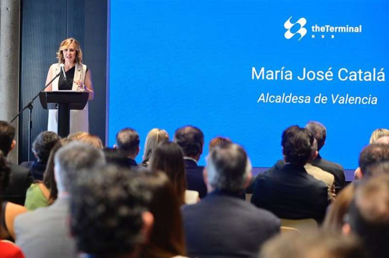 La alcaldesa de Valncia, Mara Jos Catal, en la inauguracin del nuevo espacio para el ecosistema innovador The Terminal Hub en el Puerto de Valncia con 32 empresas instaladas, en una imagen compartida por el Ayuntamiento.