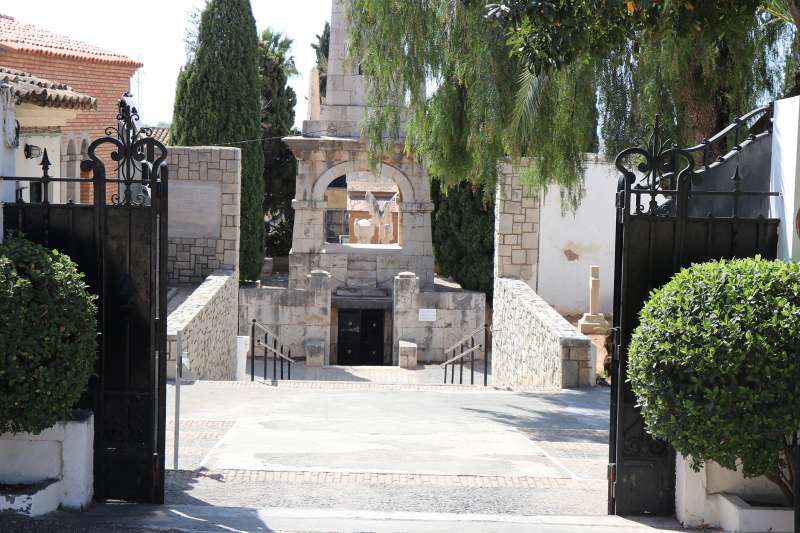 Entrada del cementerio de Sagunt.  EPDA