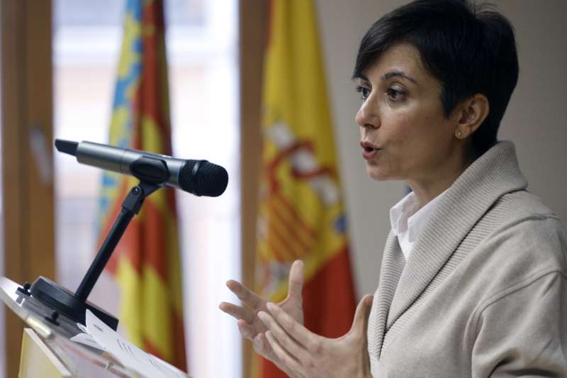 La ministra de Vivienda, Isabel Rodrguez, durante su intervencin tras la reunin, por va telemtica, con los alcaldes y alcaldesas de las zonas afectadas por la dana en Valencia este jueves en la sede de la Delegacin del Gobierno en la Comunitat Valenciana, EFE Kai Frsterling
