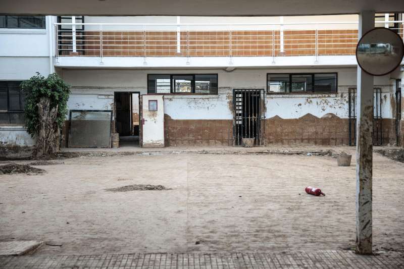 Edificio del municipio de Catarroja afectado por las inundaciones. EFEBiel Alio