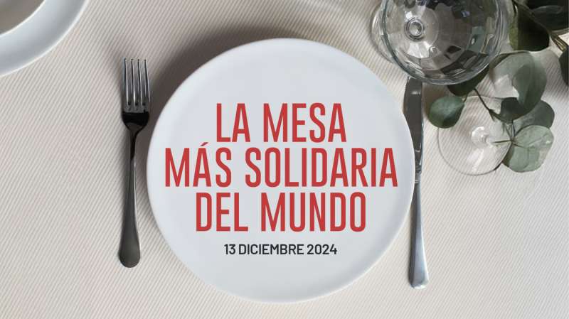 Imagen de la iniciativa solidaria que ha reunido a 400 chefs para cocinar 33 cenas solidarias simultneas por la dana. EFE
