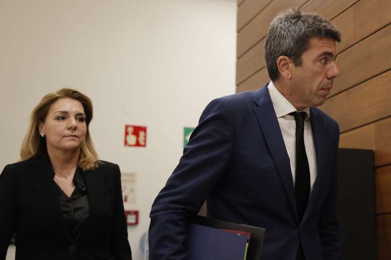 El president de la Generalitat, Carlos Mazn, y la vicepresidenta Susana Camarero, en una imagen de estos das. EFEManuel Bruque
