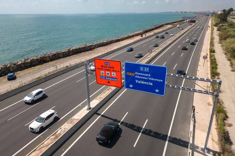 Imagen de archivo de la carretera V-21 en Valencia. EFEBiel Alio

